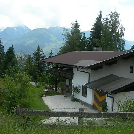 Holzer Maria Apartment