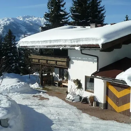 Holzer Maria דירה מיטרסיל